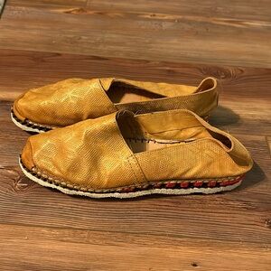 Gold AS98 pair of flats